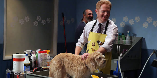 11:30 AM: Modern Family | E4 | 11/19 2025