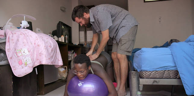 12:20: Grenseløst forelsket Danmark (S2 E6) (S2) | VOX | 1/25 2026