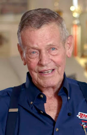 Bobby Unser as 