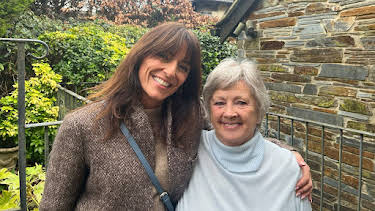 10:00 PM: Long Lost Family (S14 E1) (S14) | ITV3 | 12/22 2025