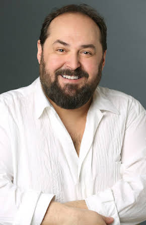 Juanma Cifuentes as 