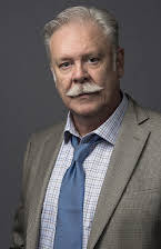 John S. Davies como Paramedic