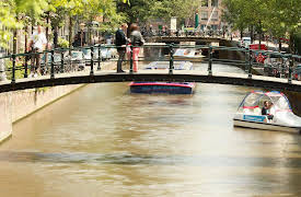 Living Abroad: American Expats in Amsterdam