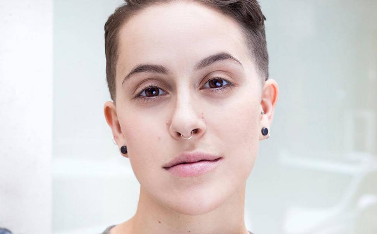 Iris Menas