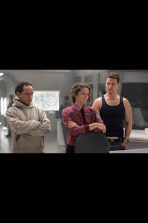 13:21: The Ark (T3): Ep.1 Les dije que no vinieran | SYFY | 10/4 2026