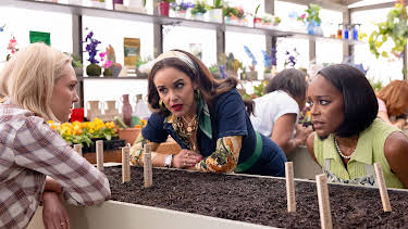 22:00: Grosse Pointe Garden Society (S1 E7) (S1) | Viasat Series | 6/10 2026