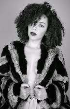 Zarrin Darnell-Martin som 