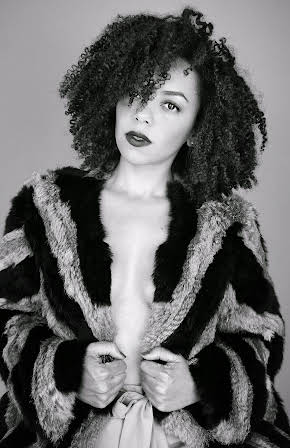 Zarrin Darnell-Martin as Attending Doctor