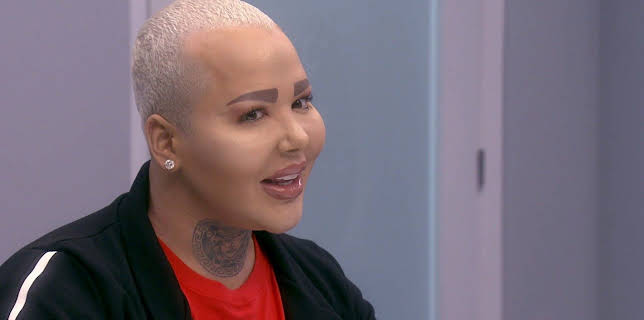 20:15: Verpfuscht - Ein Fall für die Beauty-Docs | Sixx | 1/16 2026