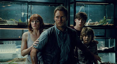 01:00: Jurassic World | Viasat Film Hits | 4/19 2026