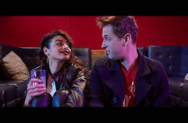 Sobreviviendo a los 30's season-1: Sobreviviendo a los 30's - Chico misterioso