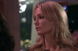 Mujeres ricas de Beverly Hills: Episode 13