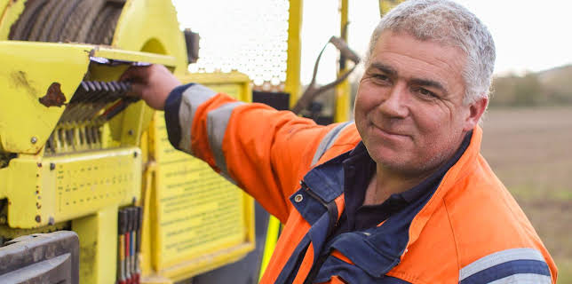 10:00 AM: Trucking Hell (S8 E4) (S8) | Paramount | 11/5 2025