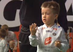 Klart eg kan: Å tape fotballkamp