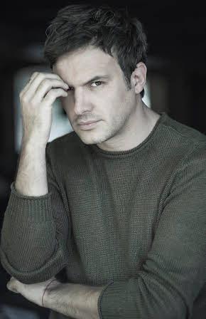 Alejandro de la Madrid as 