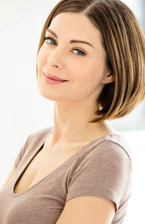 Angelica Chitwood as 