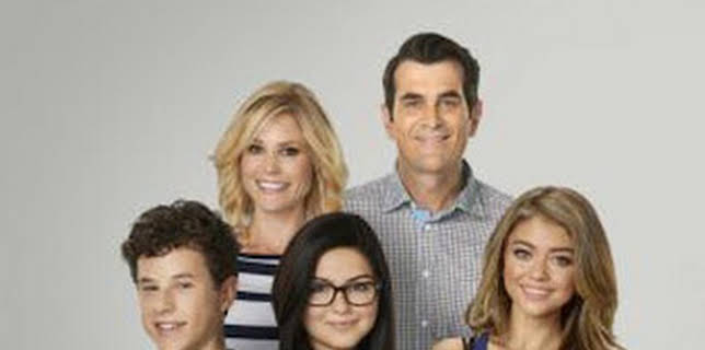 19:44: Modern Family (T6): Ep.2 No pulsar | Comedy Central | 3/2 2026