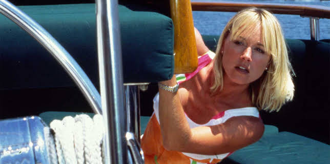 12:00: Pacific Blue (S2 E8) (S2) | TV6 | 2/18 2026