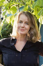 Elise McCredie som Producer