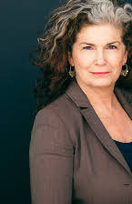 Jenette Goldstein som 