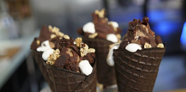 01:05: Food Paradise | ProSieben Maxx | 12/19 2025