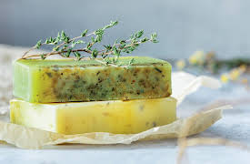 Pioneering Skills for Everyone: Modern Homesteading: How to Make Homemade Soap