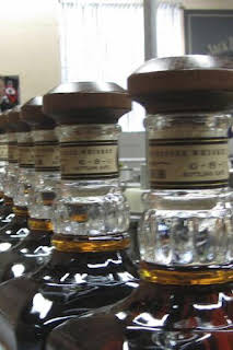 07:28: ¿Cómo lo hacen?: Whisky de Tennessee / Visión nocturna / Saunas | Discovery Max | 6/12 2026