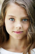 Caitlin Carmichael som 