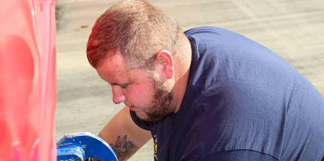 2:00 AM: Trucking Hell (S7 E10) (S7) | Paramount | 3/6 2026