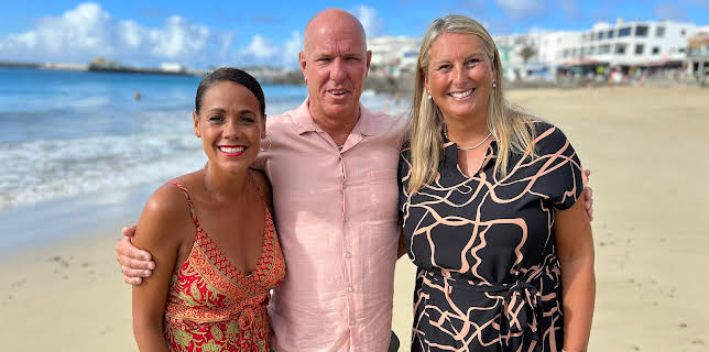 6:00 PM: A Place in the Sun | Channel 4 | 12/12 2025