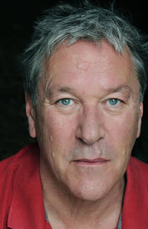 Tim Bentinck as 