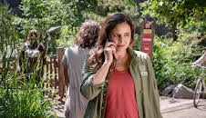 Tierärztin Dr. Mertens (98)