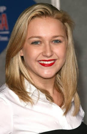 Skye McCole Bartusiak as 