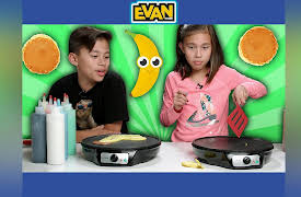 EvanTubeHD: PANCAKE ART CHALLENGE!!! Feat. Bendy + Minions!