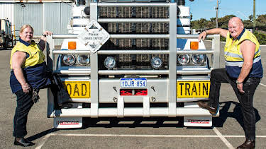 2:00 AM: Outback Truckers (S1 E2) (S1) | Paramount | 7/15 2026