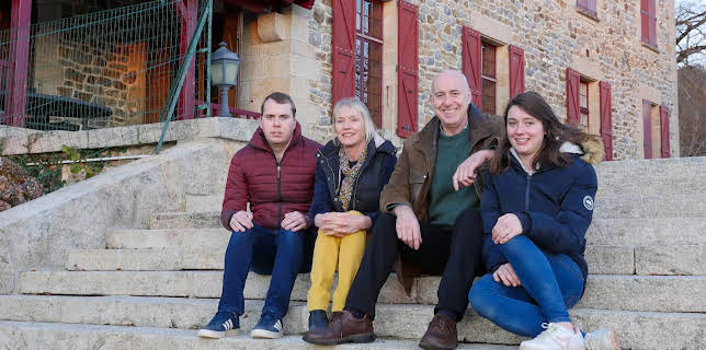 10:00 AM: Chateau DIY | More 4 | 11/12 2025