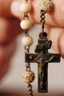 02:00: El Santo Rosario desde Lourdes-Francia | EWTN | 6/4 2026