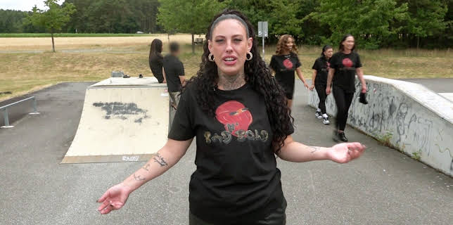 18:05: Hartz und herzlich - Tag für Tag Benz-Baracken | RTL 2 | 3/25 2026