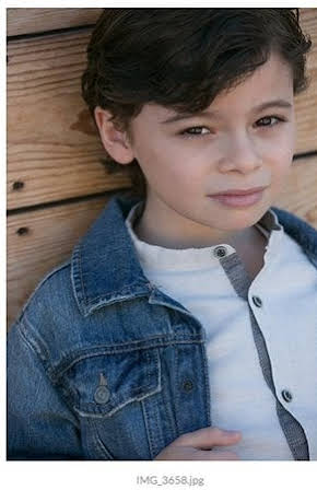 Raphael Alejandro as 