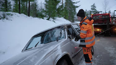 03:20: På glattisen (S15 E7) (S15) | Viasat 4 | 6/14 2026