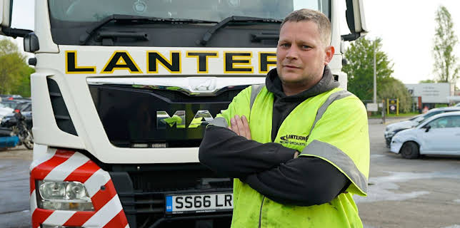 3:00 AM: Trucking Hell (S9 E1) (S9) | Paramount | 11/7 2025