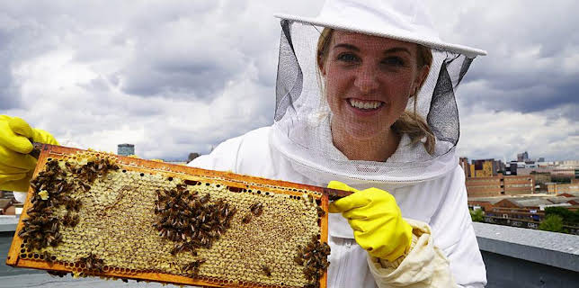 3:20 PM: Maddie's Do You Know? (S3) | Cbeebies | 11/15 2025