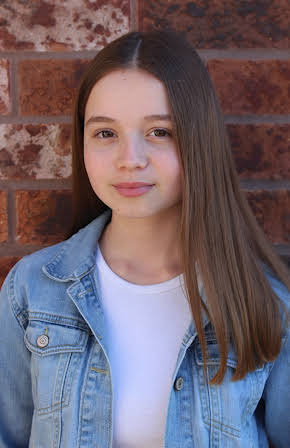 Morgan Neundorf as 