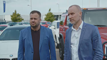 18:00: Lyxfällan (S27 E5) (S27) | TV3 | 8/17 2026