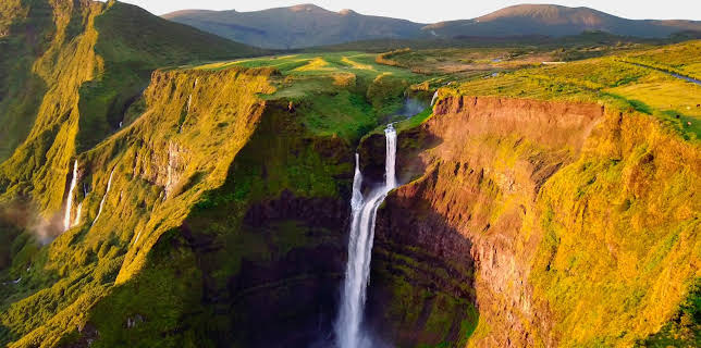 16:45: Die Azoren - Grünes Paradies im Atlantik | 3SAT | 2/21 2026