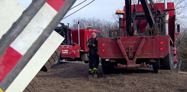 07:00: Heavy Rescue: 401 (S6 E11) (S6) | TV10 | 12/1 2025