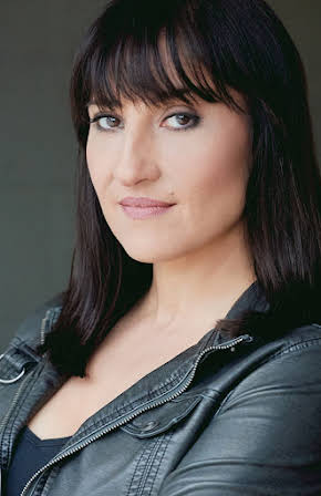 Lina Giornofelice as Jeanine Mueller 
  
  
  (as Lina Felice)