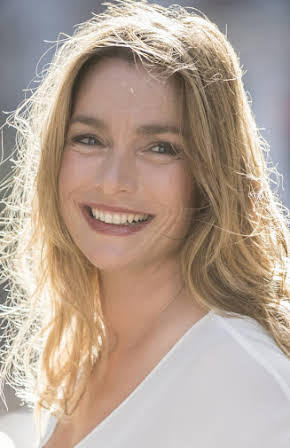 Aglaia Szyszkowitz as 