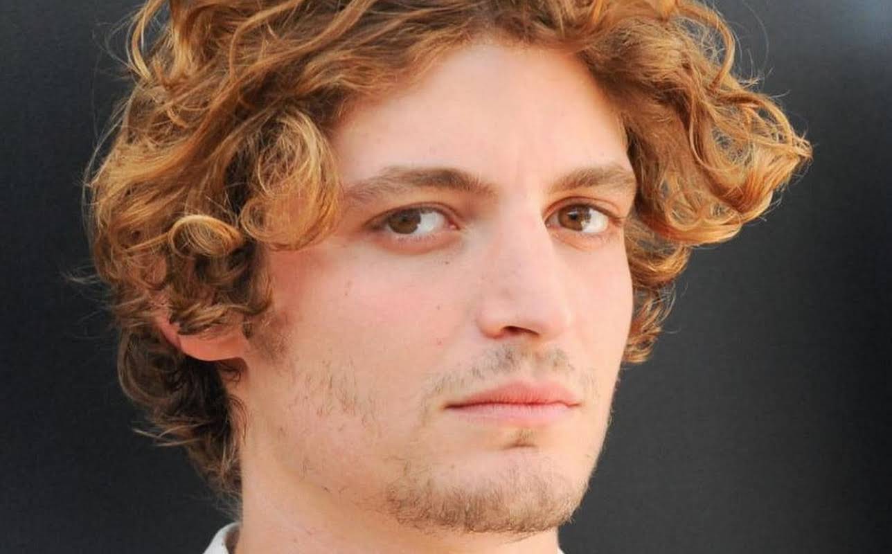 Niels Schneider