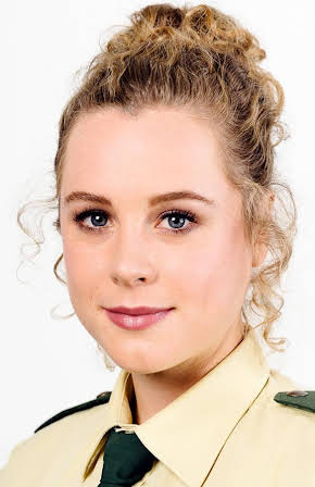 Klara Deutschmann as 